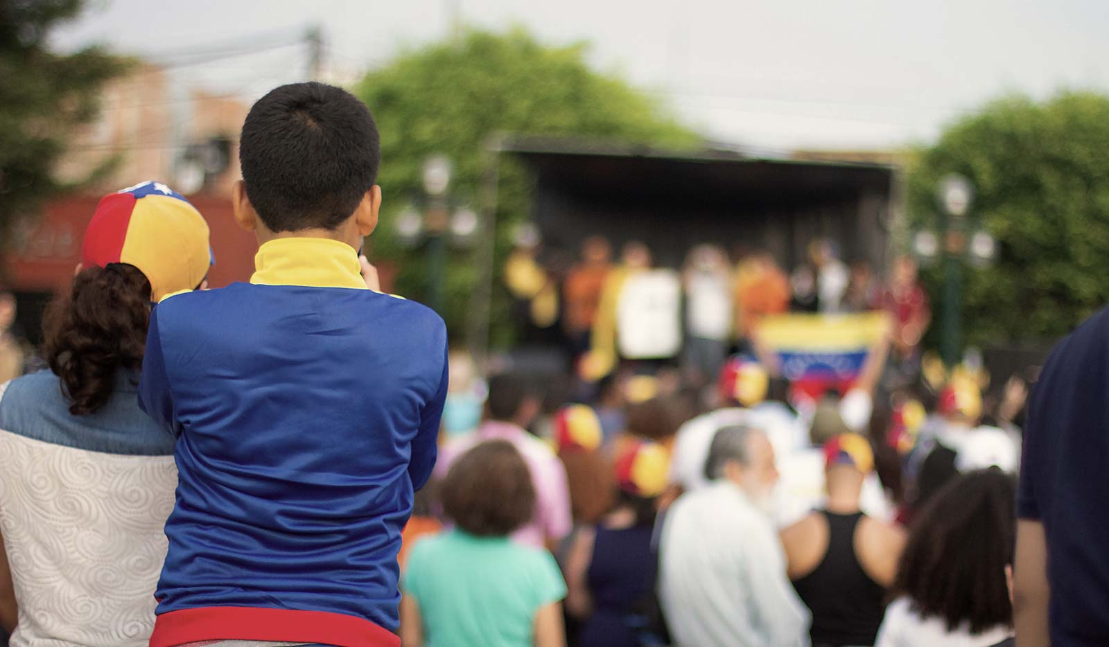 Image of a crowd